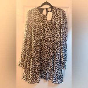 dee elley Amelia Navy Floral Tiered Long Sleeve Floral Dress - Size Medium NWT